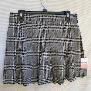 Size 29 Forever 21 Pleated Houndstooth Skirt